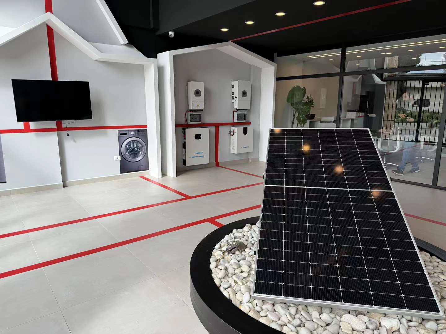 Do three-phase households require three-phase batteries?